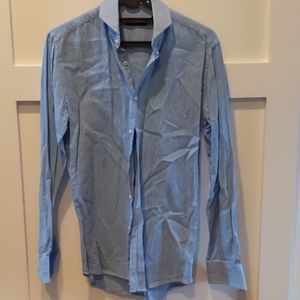 Blue and white slim fit men's dress shirt